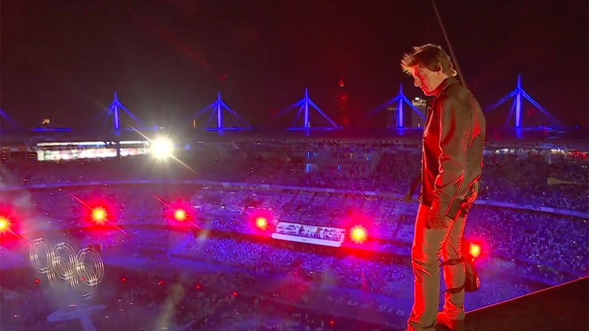 Tom Cruise maakt mensen warm voor LA 2028 tijdens sluitingsceremonie van Paris 2024