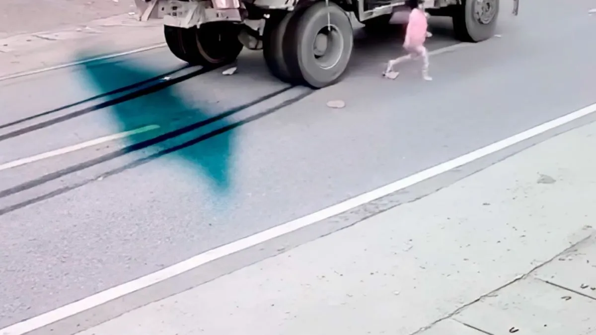 thumb vk overstekend meisje komt onder vrachtwagen terecht maar kan ongeluk navertellen