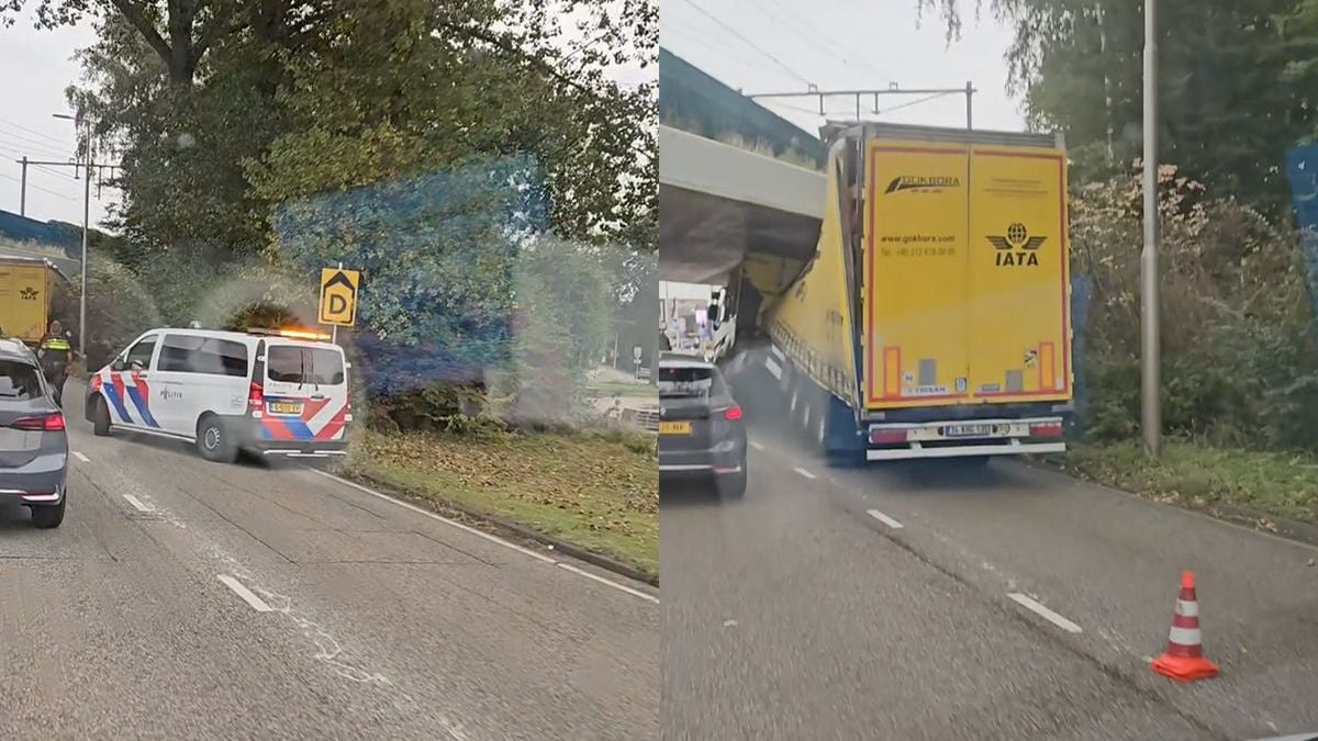 Vrachtwagen ramt viaduct in Capelle aan den IJssel