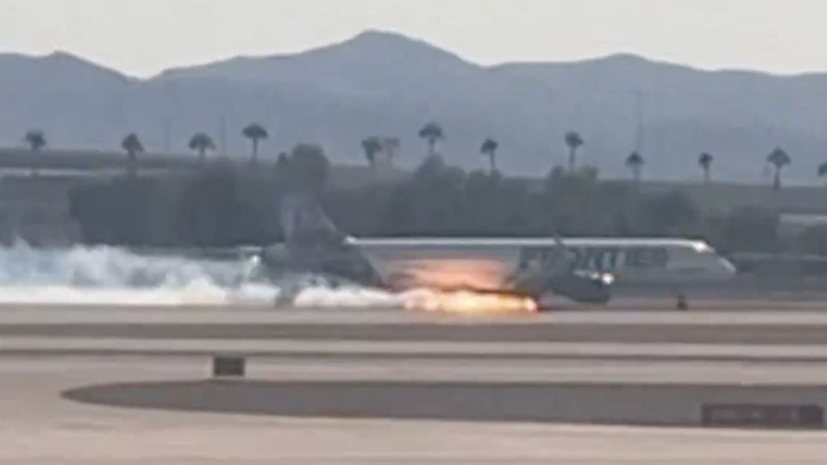 Vlammen uit het landingsgestel tijdens harde landing van Frontier Airlines Airbus A321