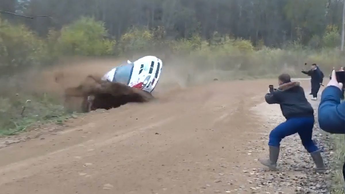 Knap bochtje maken tijdens deze rally is meer iets voor gevorderden