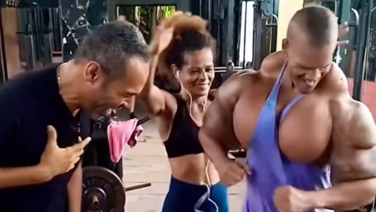 Haters zouden zeggen dat hij Synthol heeft geïnjecteerd