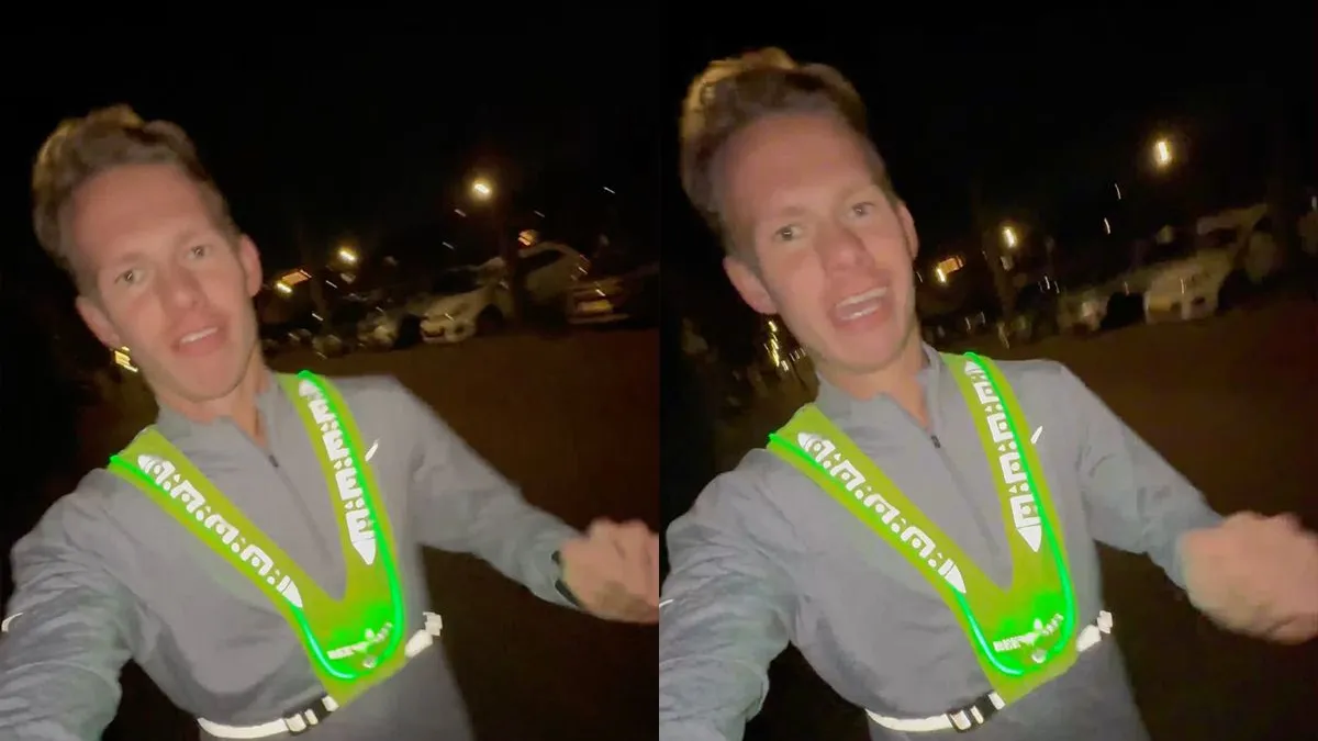thumb vk doink hardloper loopt nietsvermoedend tegen een paal aan