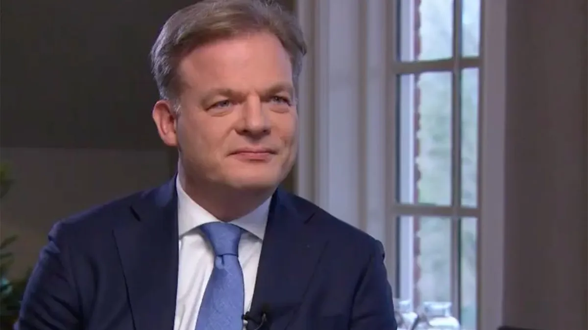 thumb vk pieter omtzigt trekt het niet en loopt weg tijdens interview met rick nieman