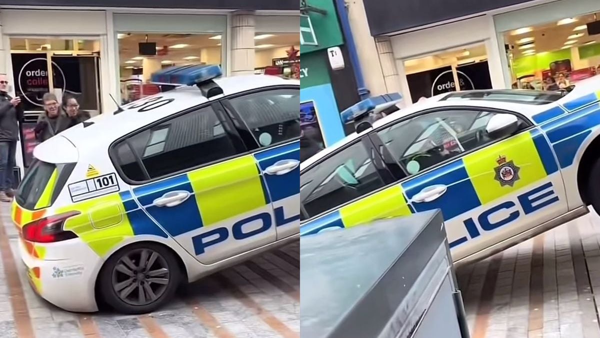 Politie in Leeds staat voor paal op een parkeerplaats