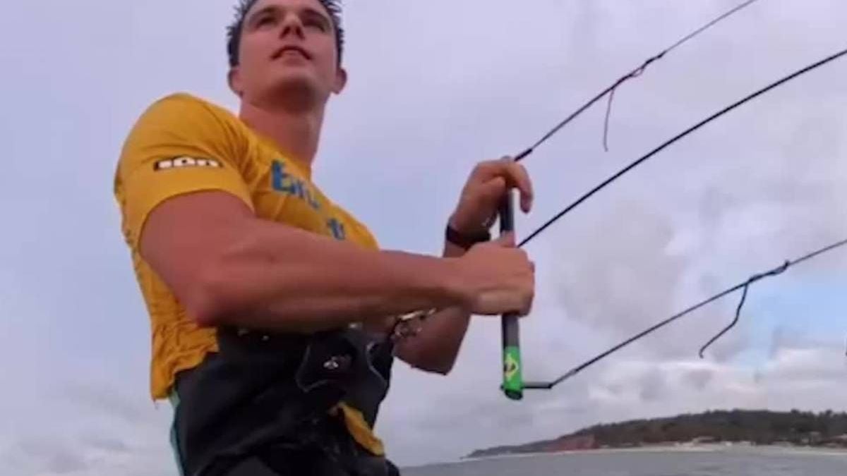 Olympisch kitesurfer Bruno Lobo moest even de held uithangen en redde een vrouw uit het water