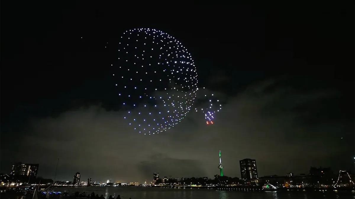 thumb vk droneshow rotterdam celest 02