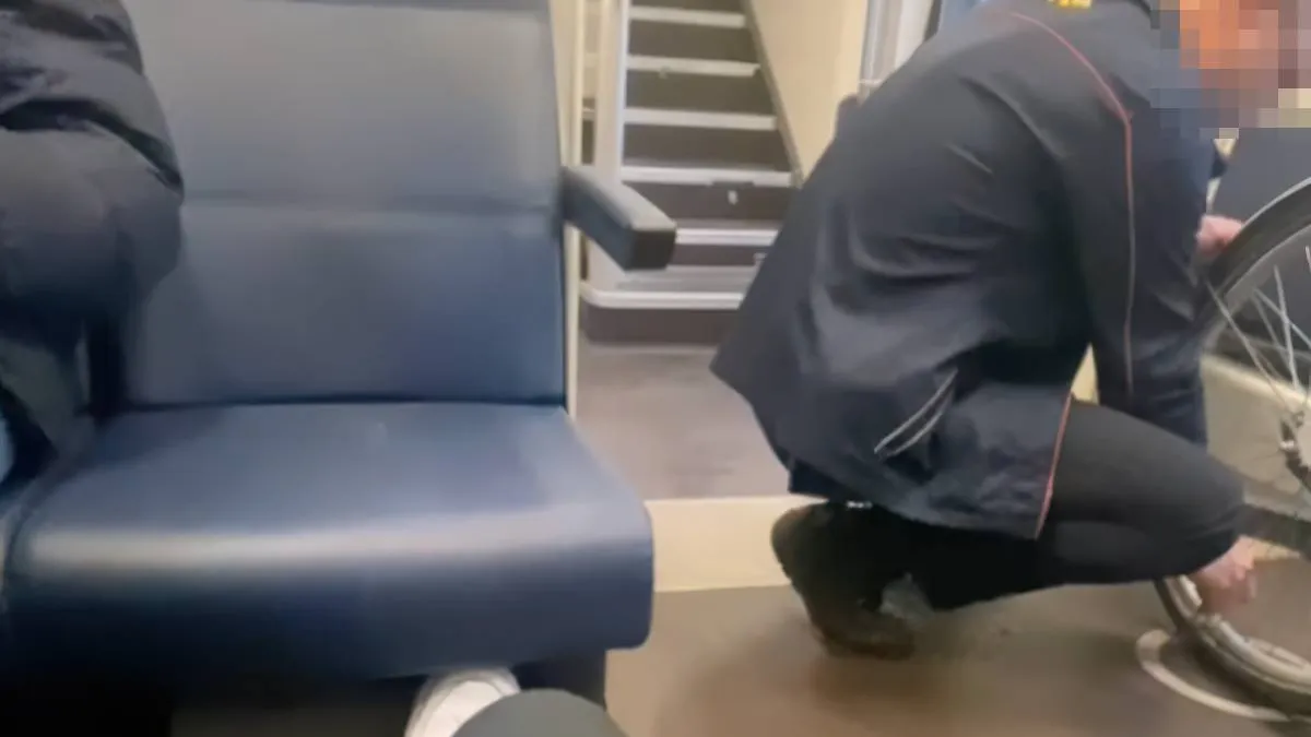 thumb vk fietsje mee in de trein leuk maar dankzij deze conducteur heb je daar niks aan