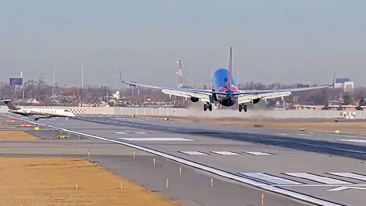 thumb vk bizar bijna ramp op chicago midway airport vliegtuigen op ramkoers