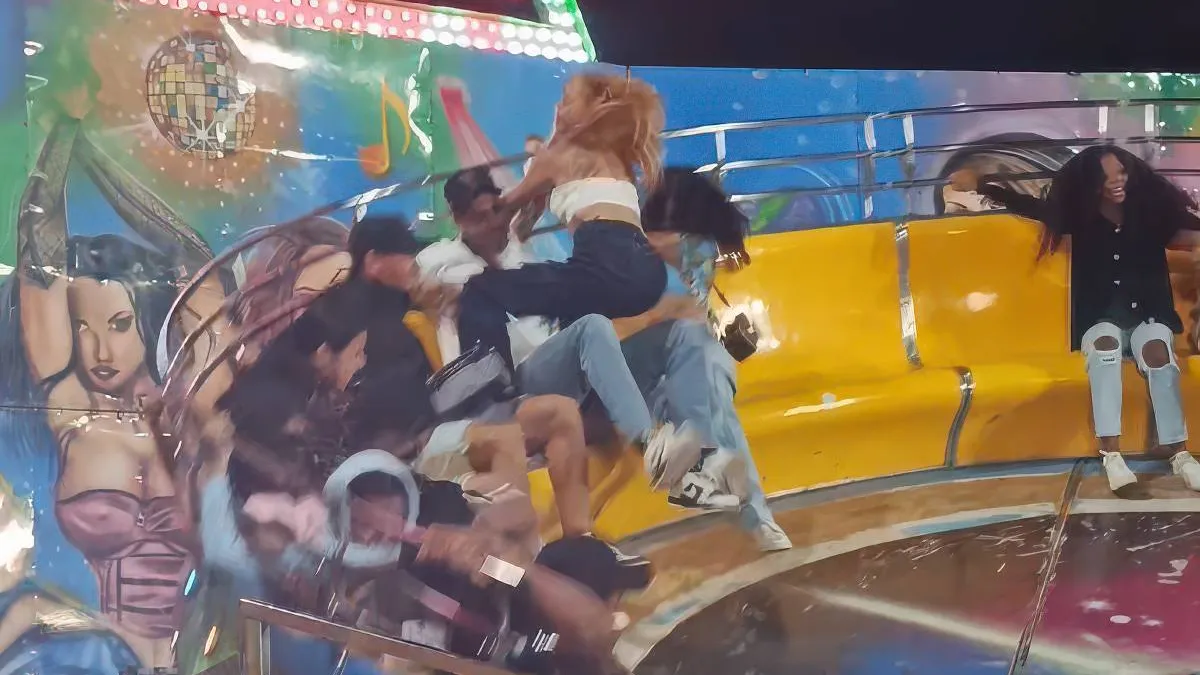 thumb vk zij denkt kermisattractie hij denkt lapdance