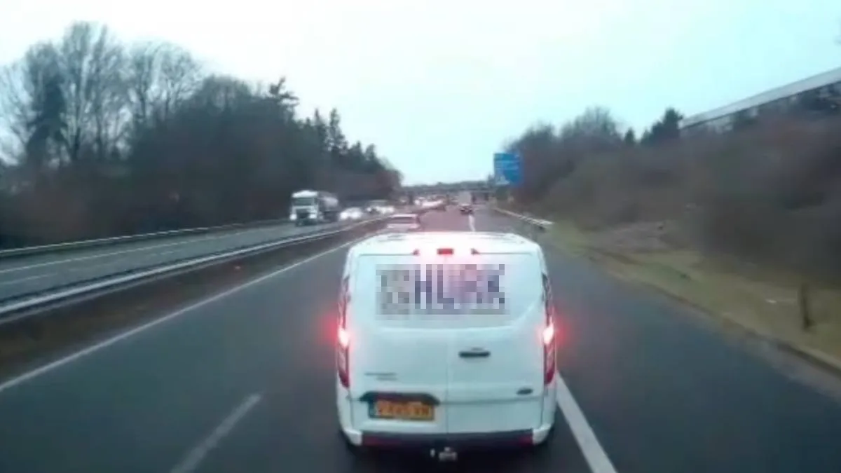 thumb vk busje doet brake check en kon zich daarna zeker melden bij zijn baas