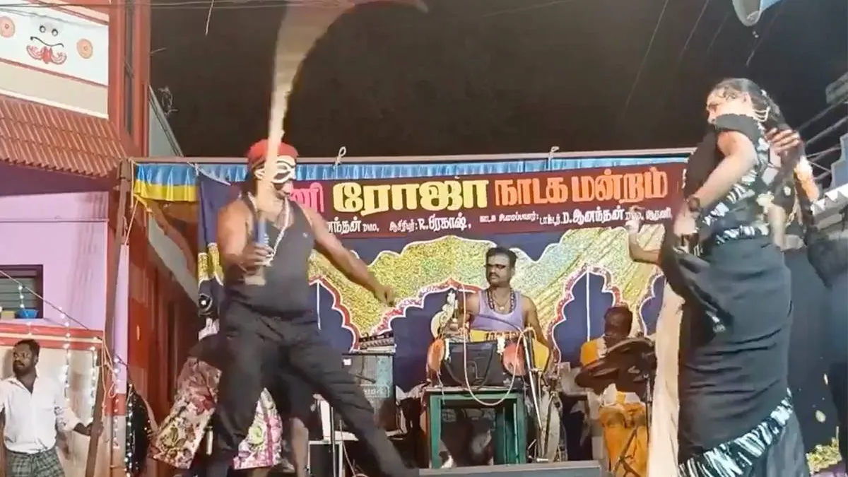 thumb vk hoppa internet kan uit door mannen met zwepen ergens in india