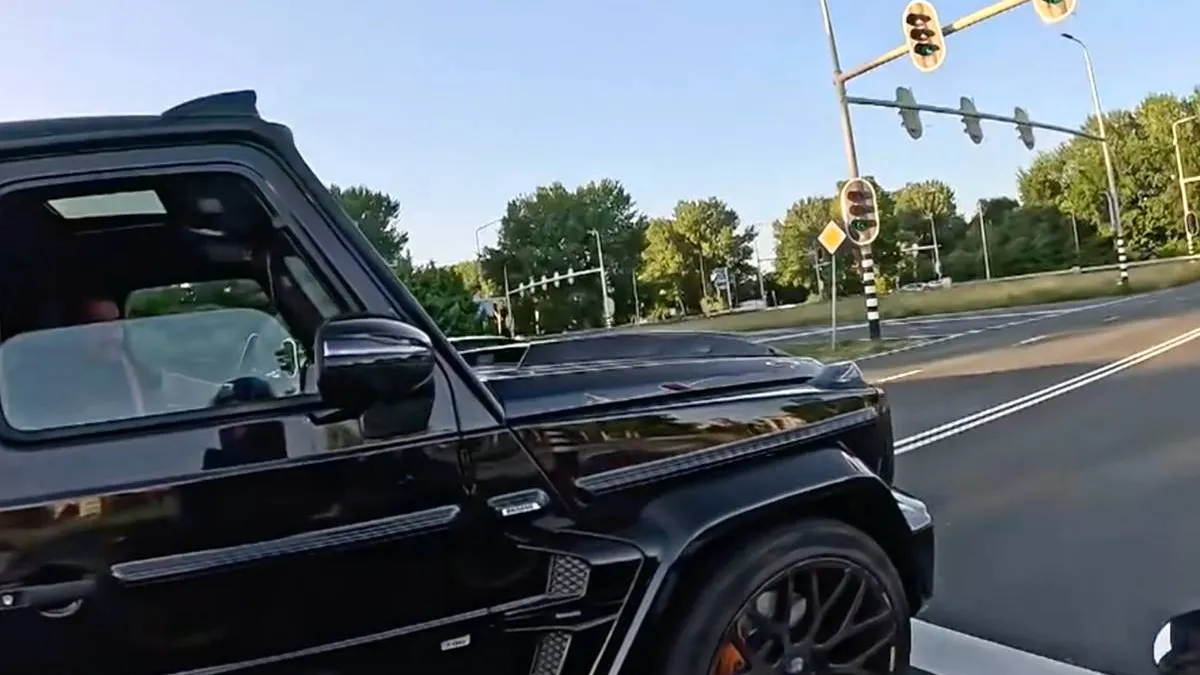 thumb vk yamaha mt 07 neemt het in breda op tegen een brabus g wagon