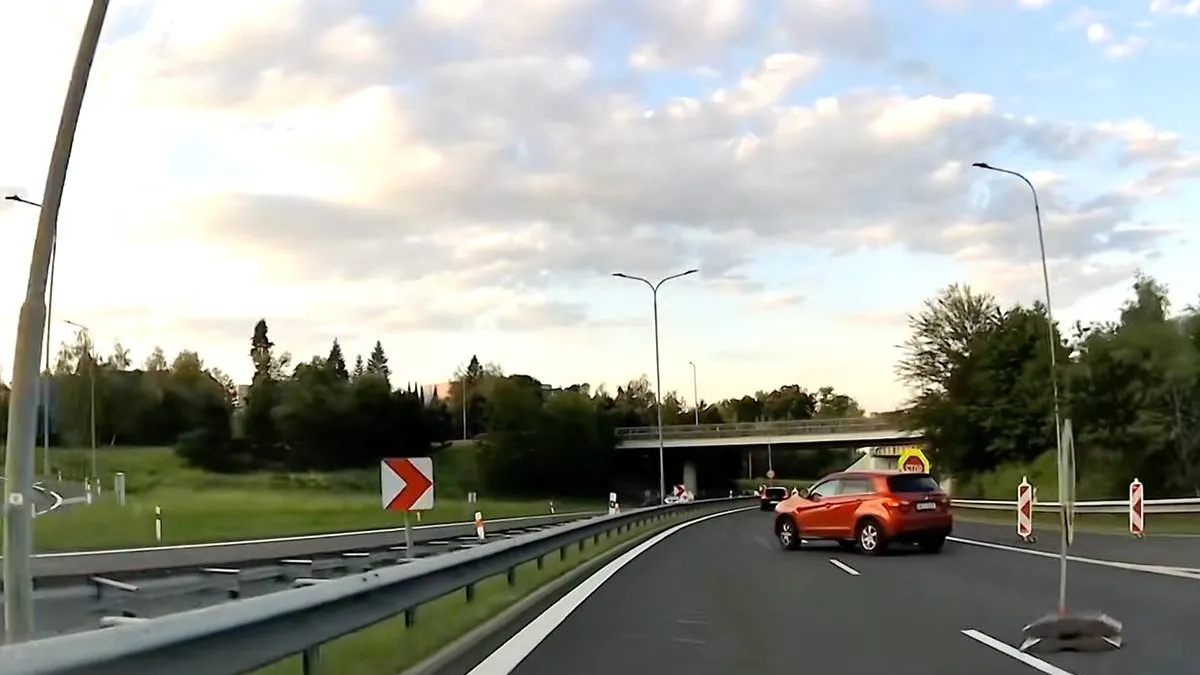 thumb vk automobilist in tsjechie kiest slecht moment uit om de weg op te rijden