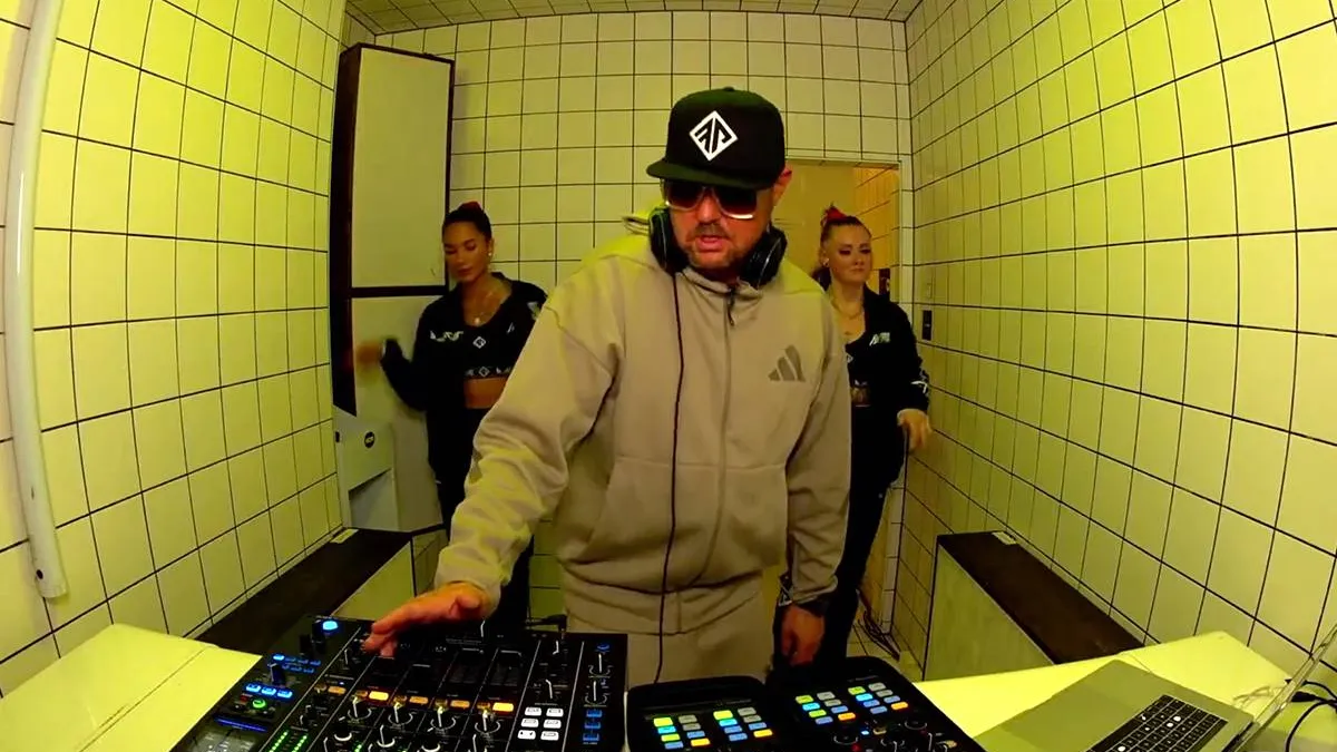 thumb vk marc acardipane draait bij hor berlin een levende legende in de booth