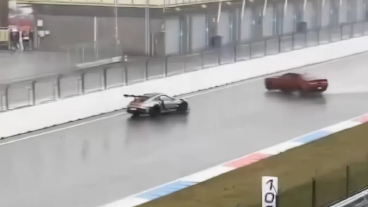 thumb vk race met porsche gt3 rs 992 op nat circuit van tt assen duidelijk geen succes
