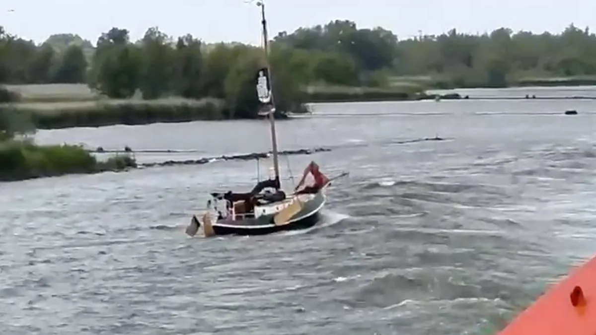 thumb_vk_Bootje_en_golven_blijken_toch_geen_goede_combi
