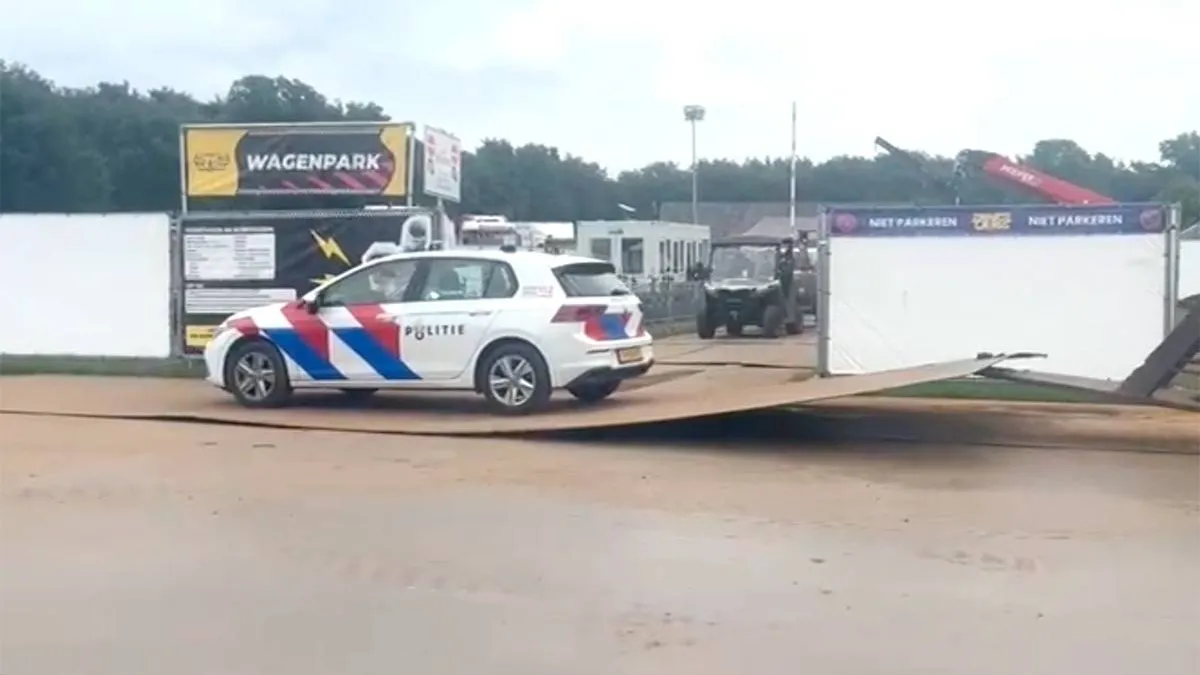 thumb_vk_Sommige_voertuigen_zijn_niet_welkom_op_het_terrein_van_de_Zwarte_Cross