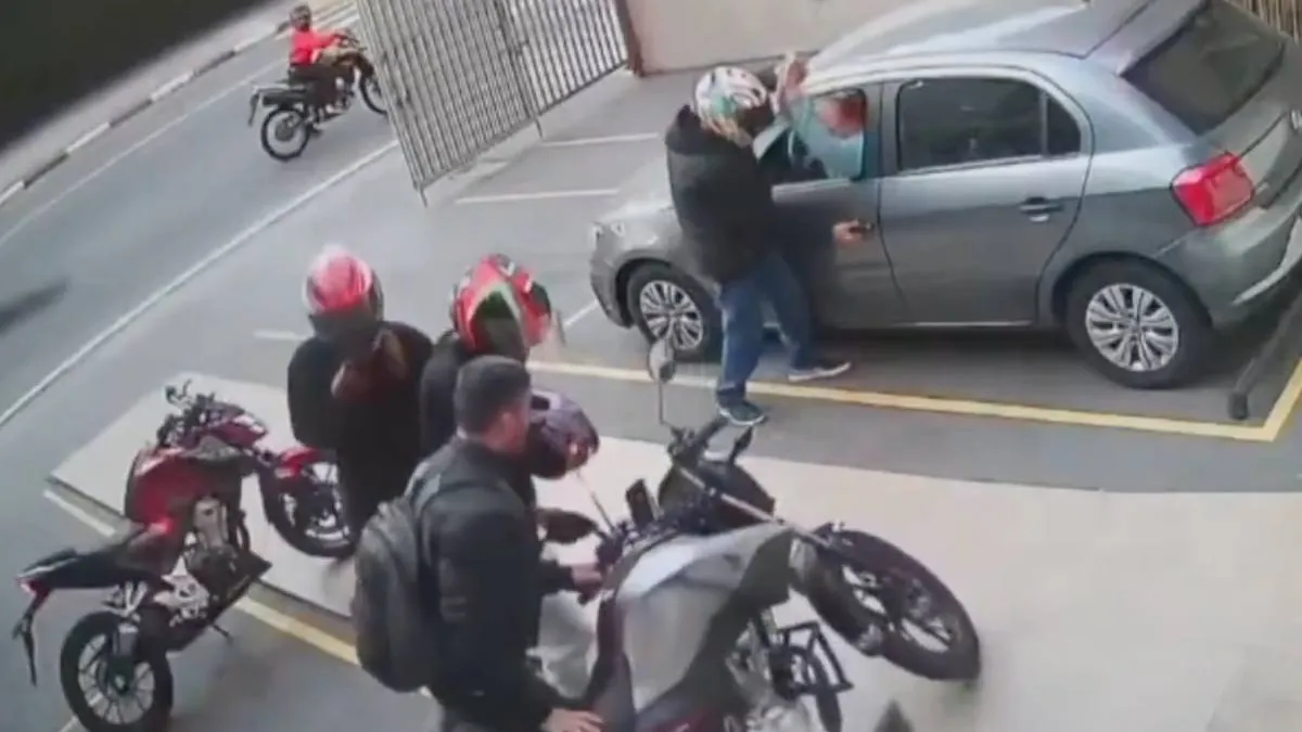 thumb_cop_and_biker_braz