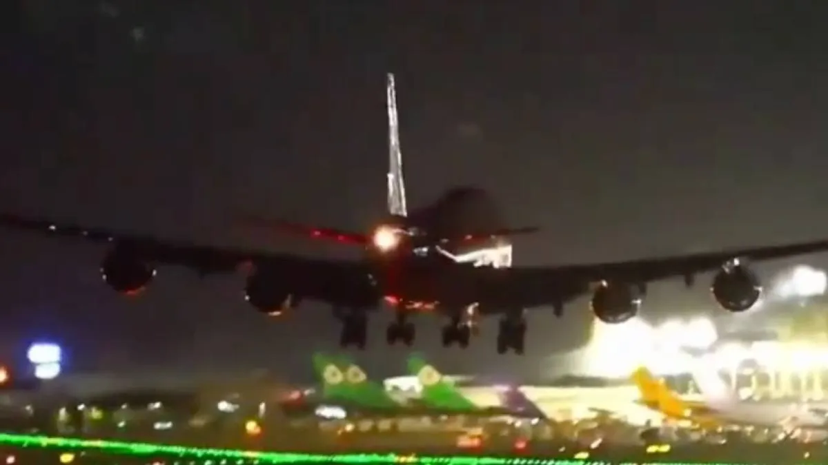 thumb_UPS_747_taiwan