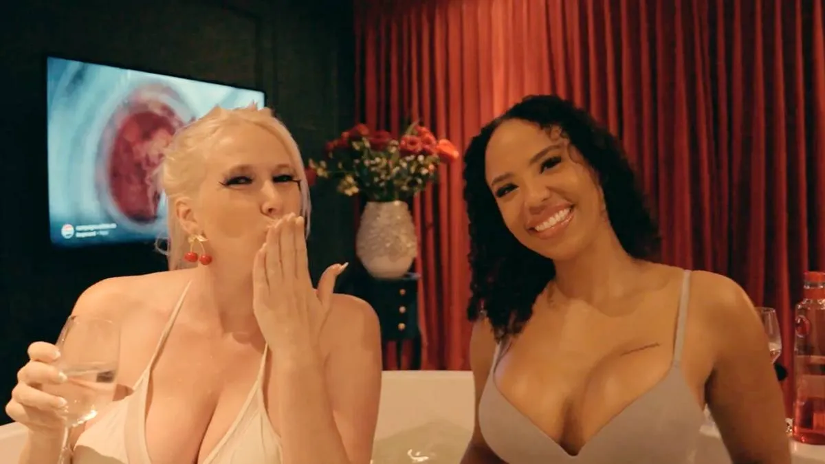 thumb_vk_Batra_Tussen_Me_Boobs_is_echt_een_literair_hoogstandje