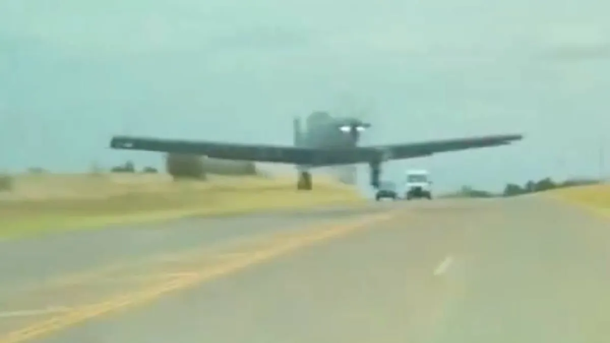 thumb_dashcam_plane_crash