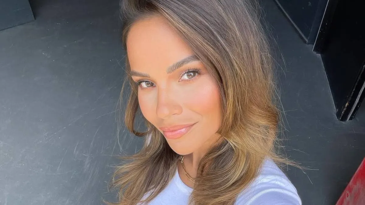 thumb_vk_Buiten_wordt_het_kouder_maar_Monica_Geuze_en_Hunkemoller_zorgen_voor_een_beetje_warmte