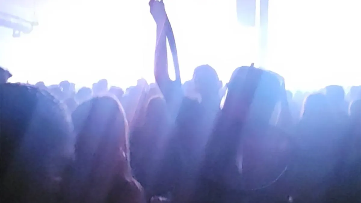 thumb_vk_Henry_gaat_gewoon_mee_naar_het_feestje