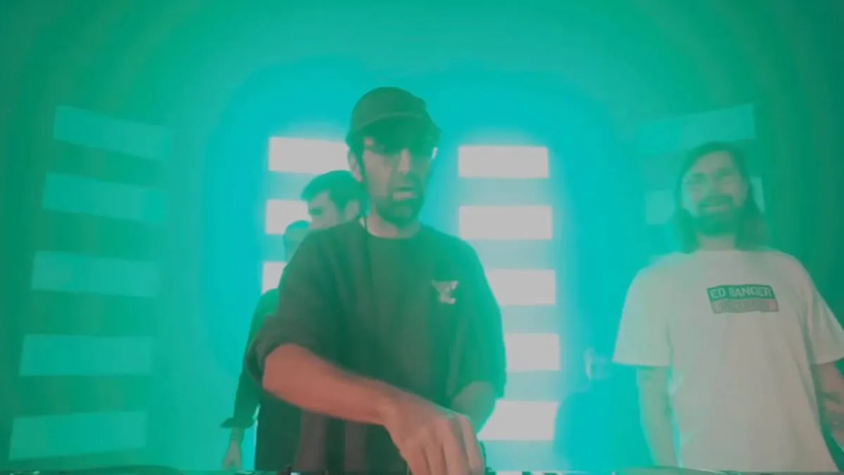 thumb_vk_Thomas_Bangalter_Daft_Punk_geeft_eerste_verrassingsoptreden_in_16_jaar