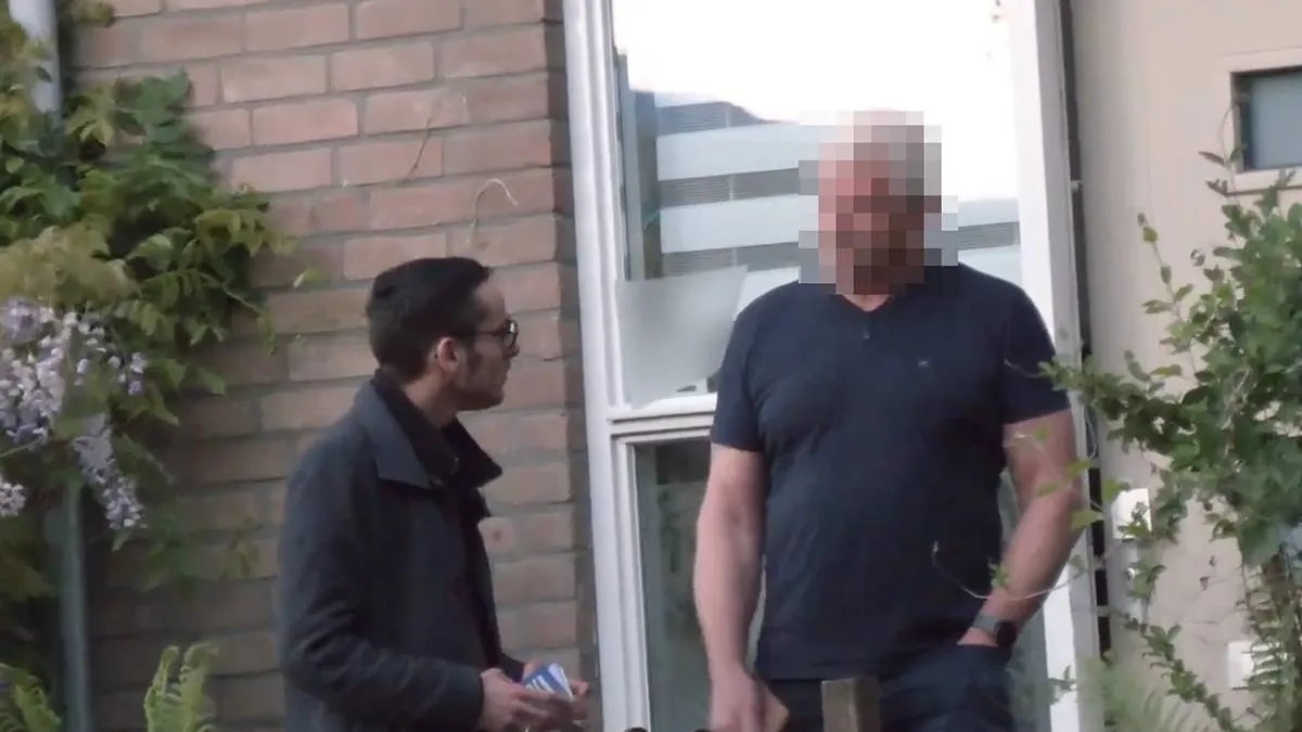 thumb_vk_Amateur_misdaadverslaggever_wil_etterende_burenruzie_ophelderen_maar_stuit_op_corrupte_agent