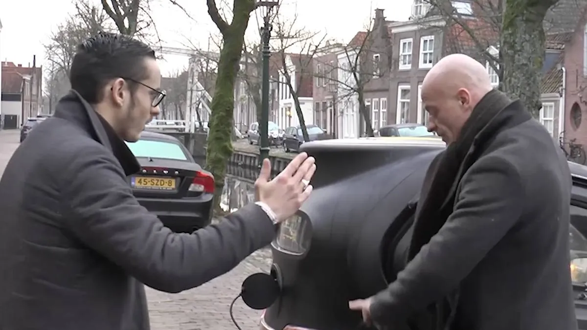 thumb_vk_Amateur_misdaadverslaggever_zoekt_zwendelaar_in_gehandicaptenautos_op