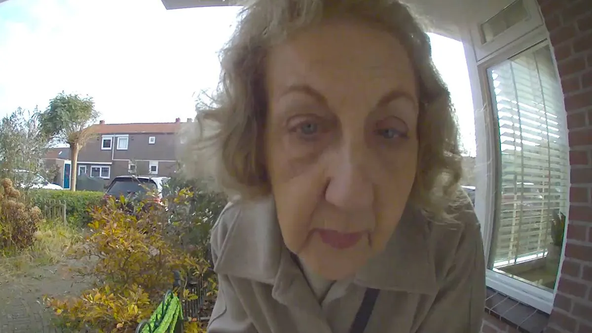 thumb_vk_Probeer_je_probleem_van_5_bar_op_je_sluitspier_op_te_lossen_staan_er_mensen_voor_de_deur