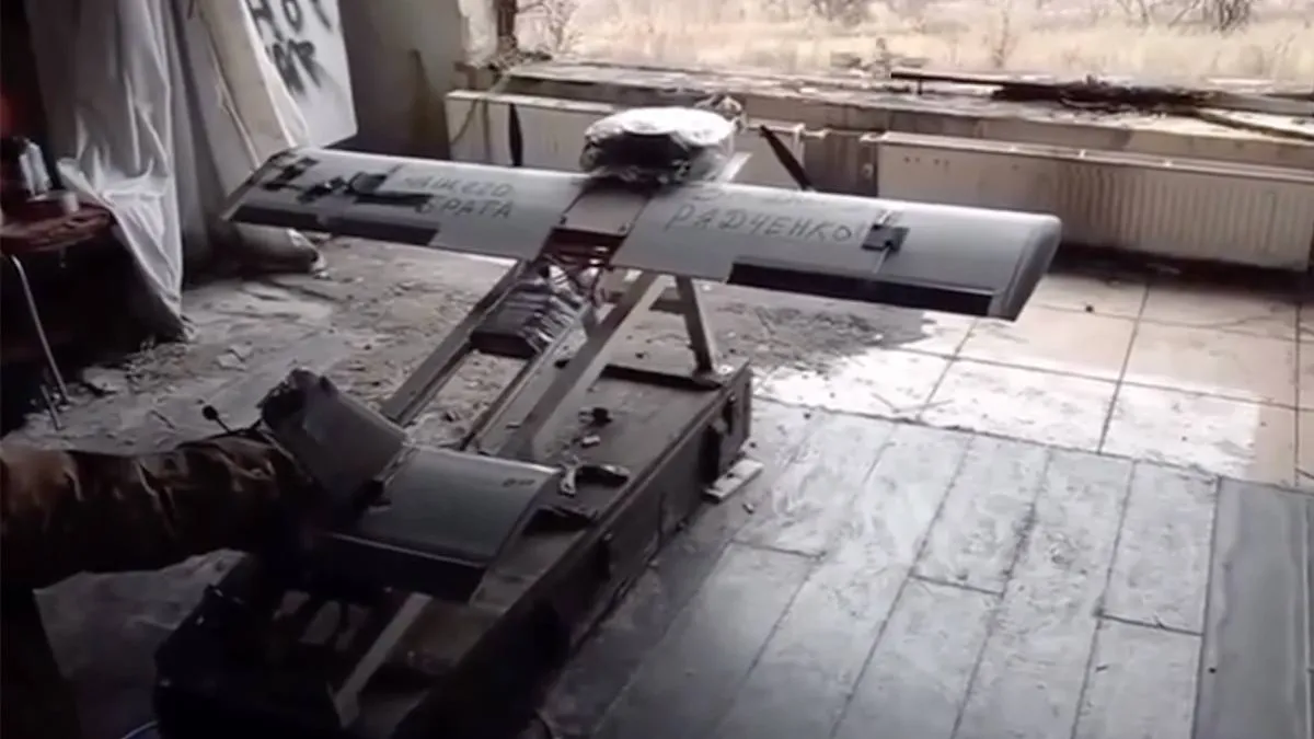 thumb_vk_Russische_drone_faalt_direct_bij_opstijgen_en_klapt_uit_elkaar