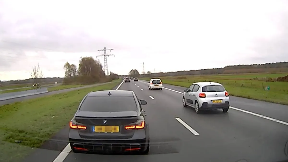 thumb_vk_Verkeershufters_denken_dat_ze_de_koningen_van_de_A73_zijn