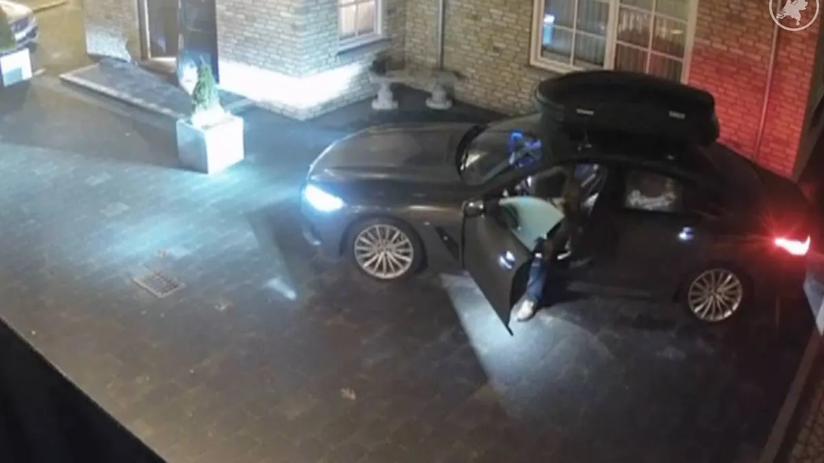 thumb_vk_Volkszanger_Sander_Kwarten_maakt_nachtmerrie_mee_auto_gestolen_terwijl_zijn_drie_kinderen_achterin_zaten