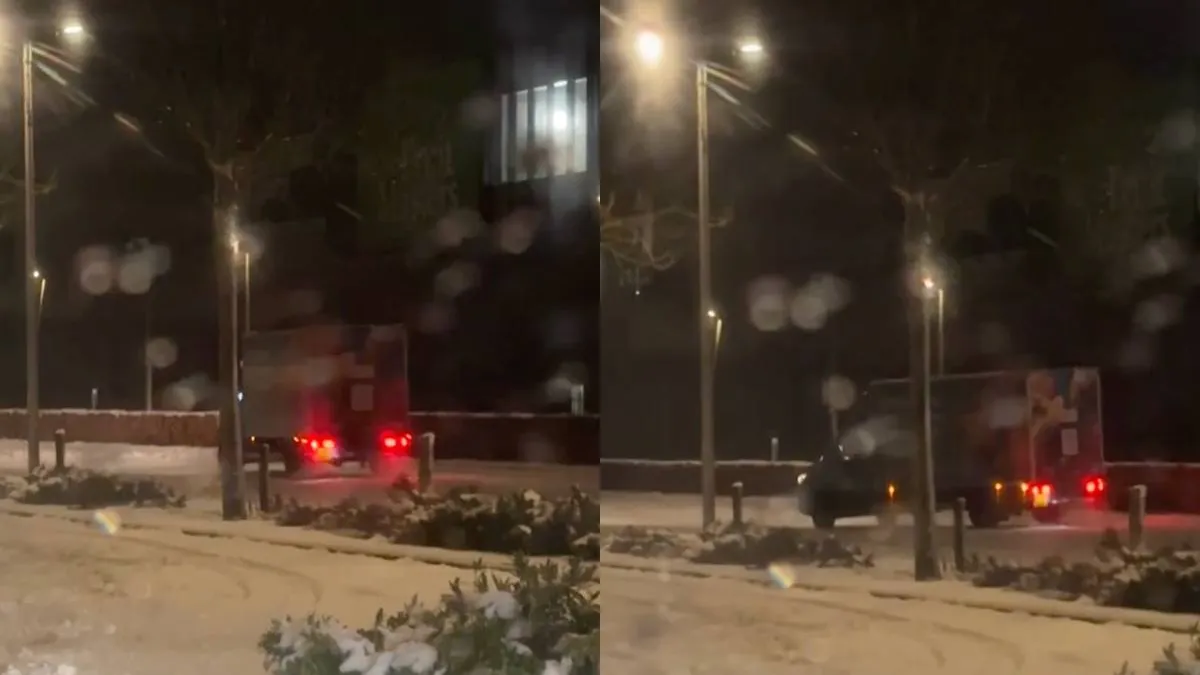 thumb_vk_Bezorger_van_de_Albert_Heijn_geniet_ook_van_het_winterse_weer