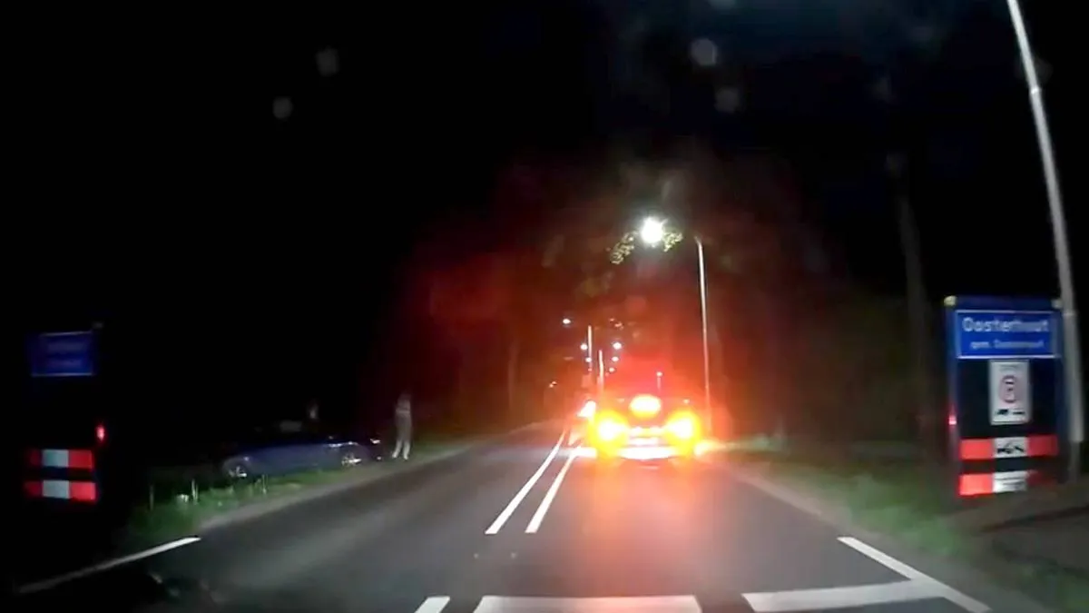 thumb_vk_Vrouw_in_berm_beland_Niet_de_politie_bellen_ik_heb_gedronken