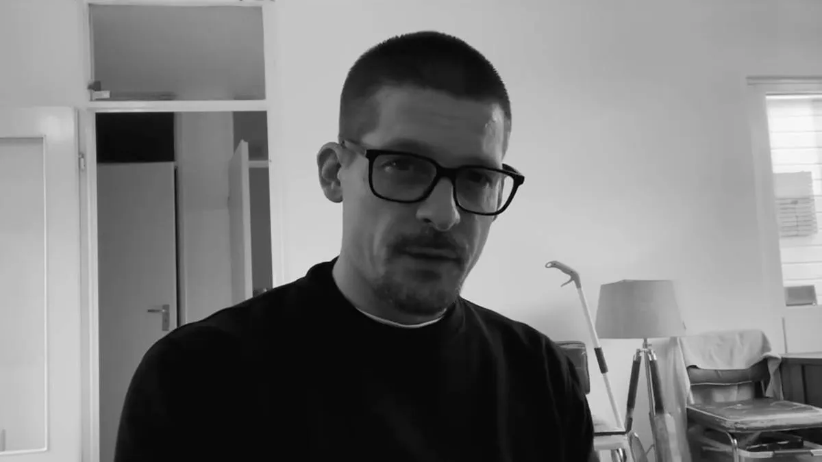 thumb_vk_BIZAR_Teun_Kuilboer_stopt_per_direct_met_Sleepers_na_zeer_giftige_situatie