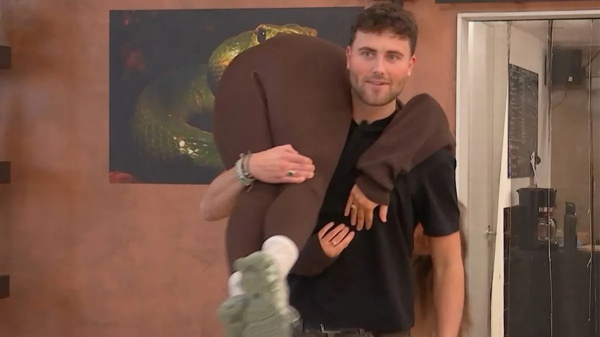 thumb_vk_Chess_uit_De_Bondgenoten_is_hard_bezig_om_Noa_ook_zijn_twee_minuten_te_geven