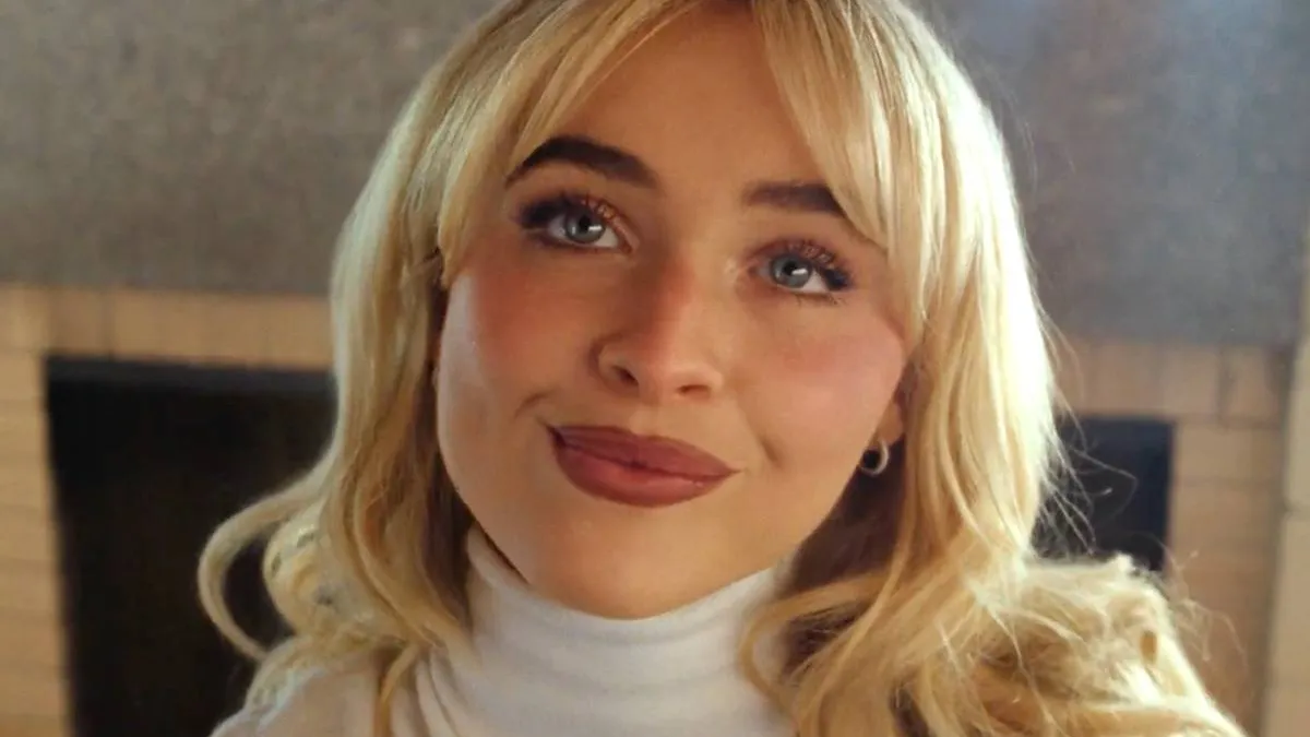 thumb_vk_super_bowl_60_commercials