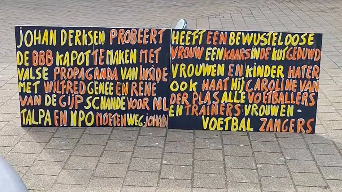 thumb_vk_Hannes_protesteert_tegen_Johan_Derksen