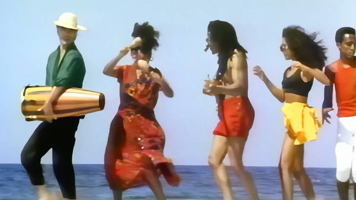 thumb_vk_Kijk_deze_video_niet_hij_verpest_je_herinnering_aan_Lambada_voorgoed