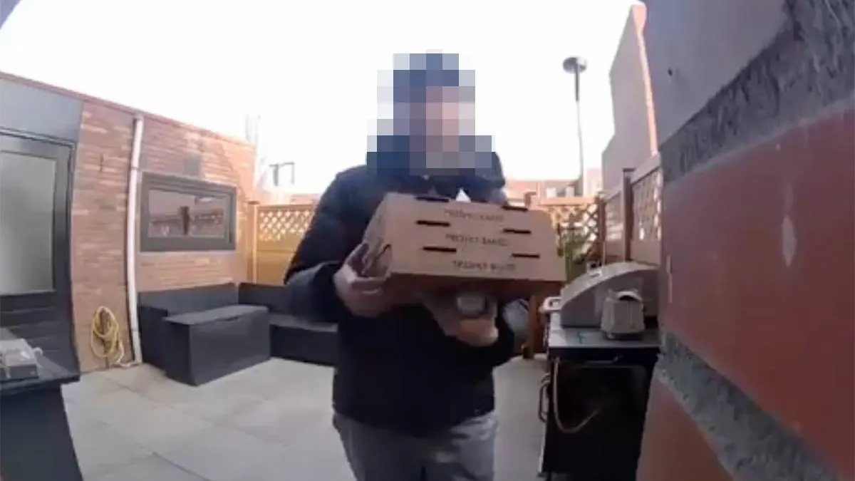 thumb_vk_Pizzabezorger_denkt_dat_hond_hem_aan_wil_vallen_en_ziet_zijn_leven_voorbij_flitsen