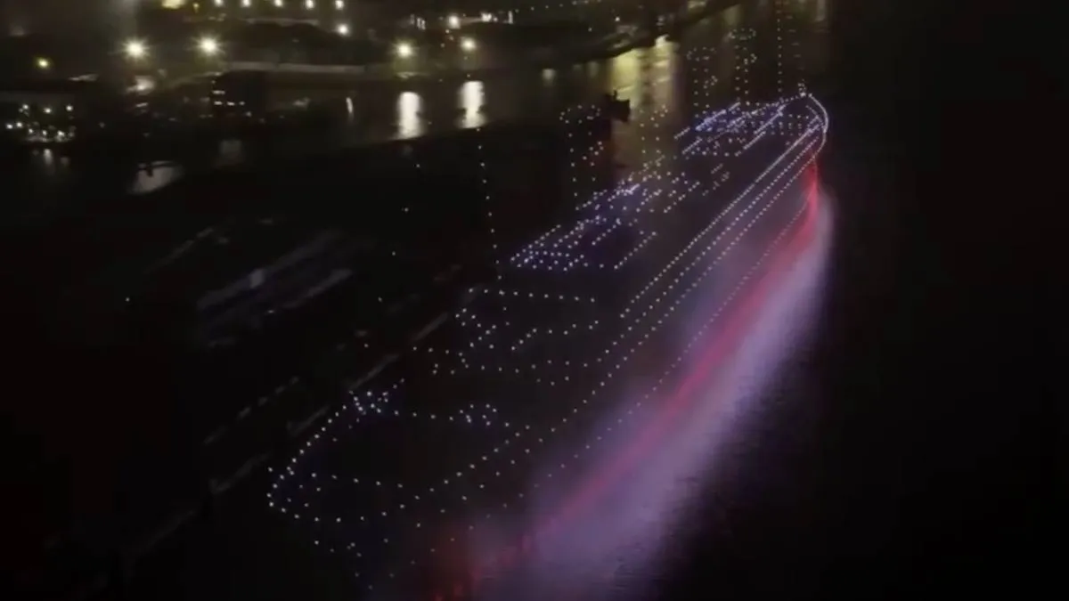 thumb_titanic_drone_show