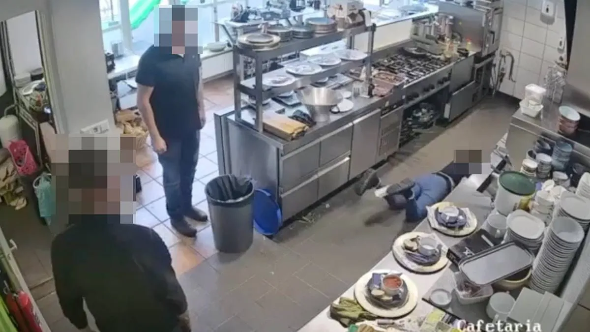 thumb_vk_Er_zit_dus_een_verhaal_achter_Taddy_is_weer_dronken_dus_vandaag_gesloten_foto