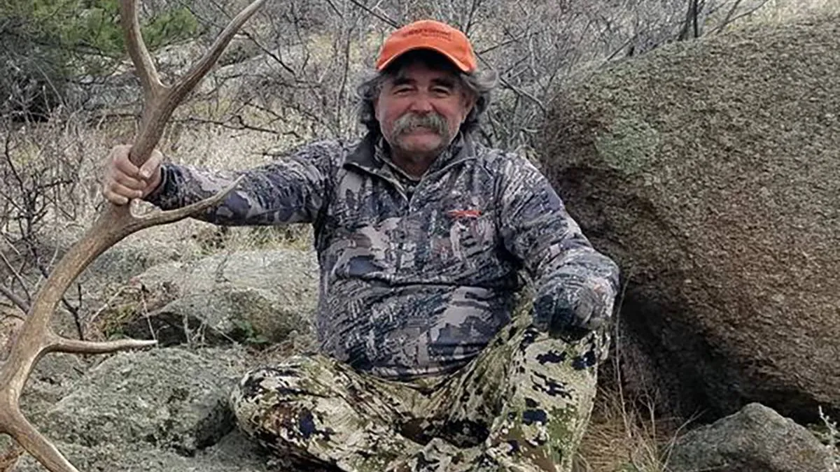 thumb_vk_Miljonair_op_jacht_wordt_zelf_prooi_Amerikaanse_big_game_hunter_doodgetrapt_door_olifanten_in_Afrika