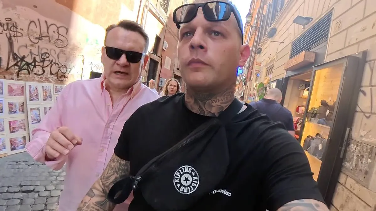 thumb_vk_Dutch_Travel_Maniac_laat_schaduwkant_van_Rome_zien_This_is_Europe_not_Africa
