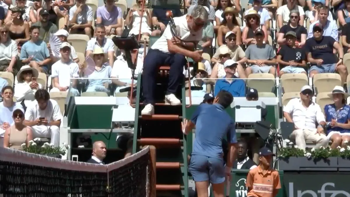 thumb_vk_Roland_Garros_speler_compleet_in_paniek_Im_going_to_s_on_the_court