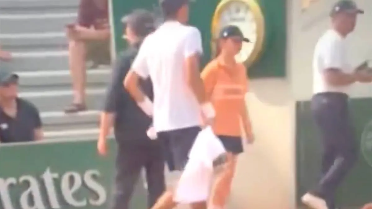 thumb_vk_Tennisser_Rafael_Jodar_onder_vuur_na_beelden_met_ballenmeisje_op_Roland_Garros