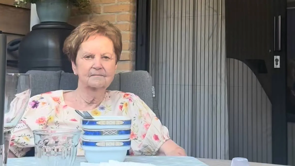 thumb_vk_oma_niet_blij_tattoo